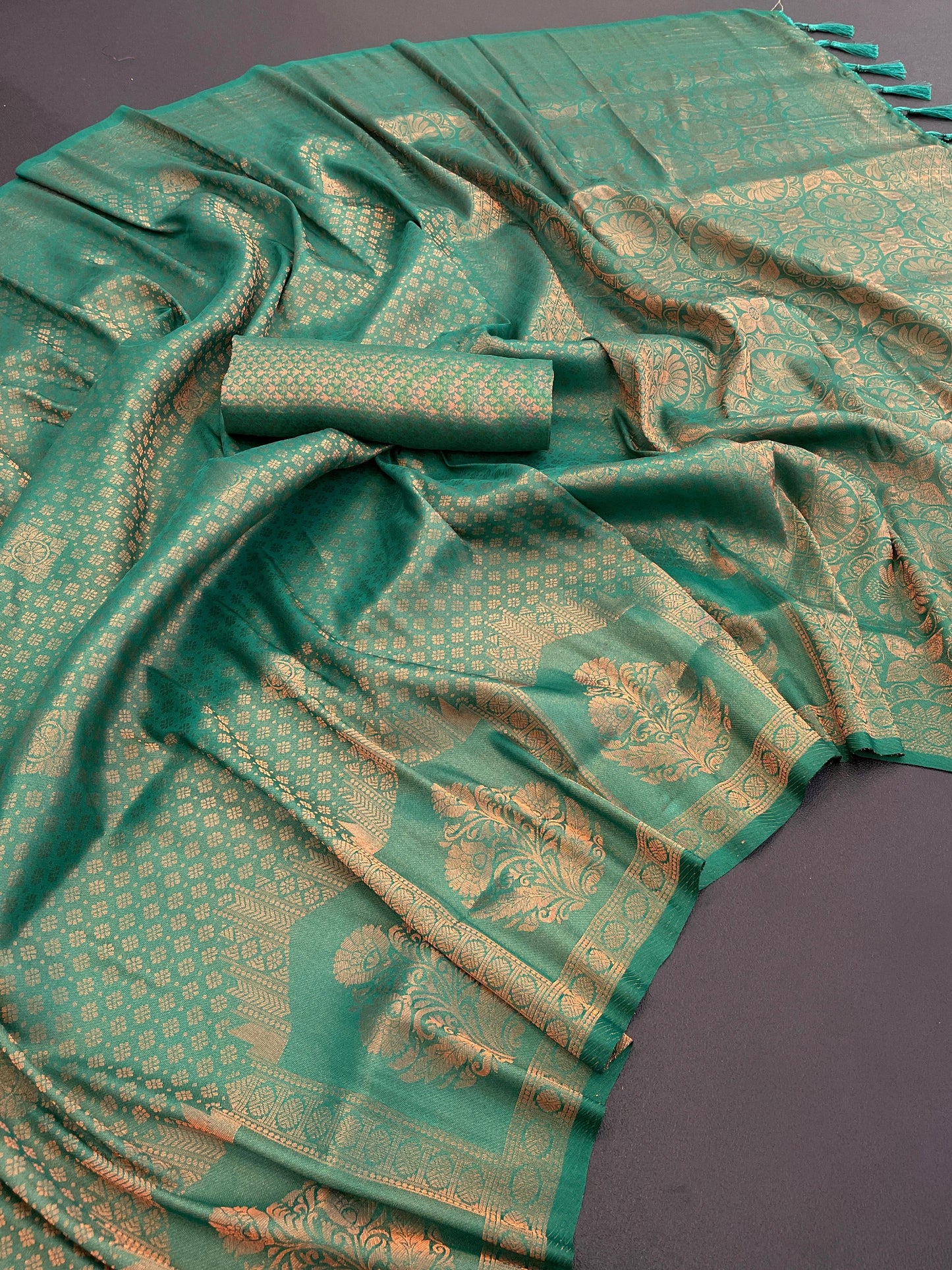 Kumari Kubera pattu saree - Yashodhara Lifestyle