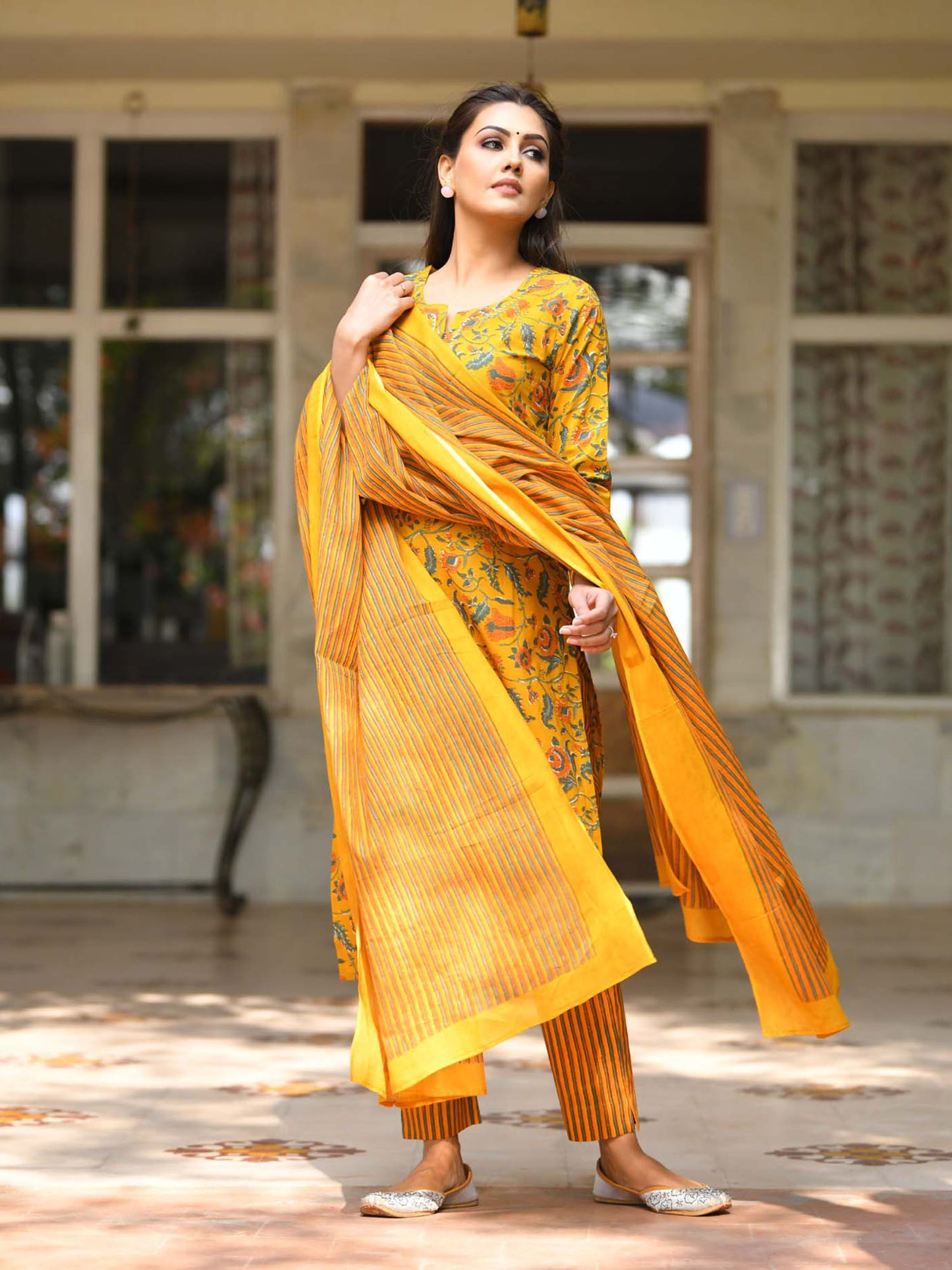 Pure Cotton Handblock Printed Yellow Suit Set - Yashodhara Lifestyle