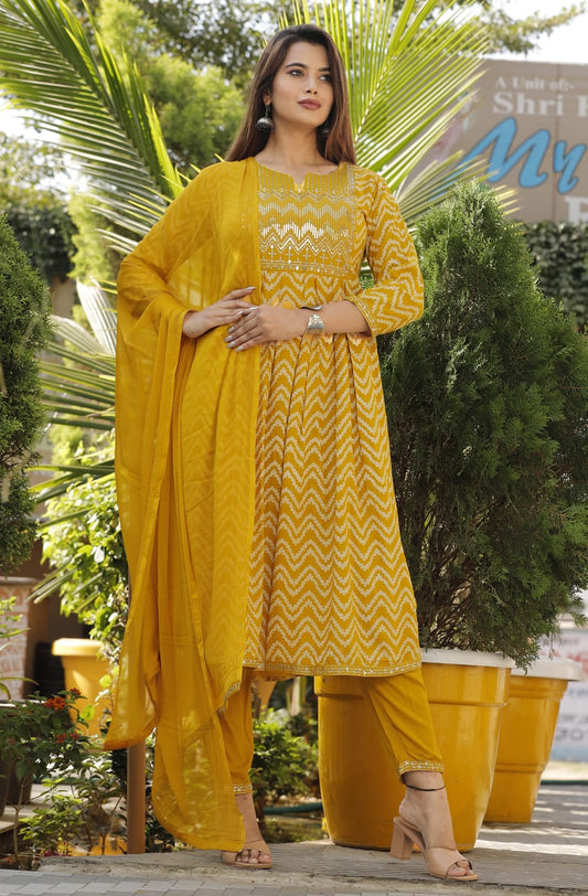 Diva printed Nayra cut kurti pants and dupatta set (Yellow)